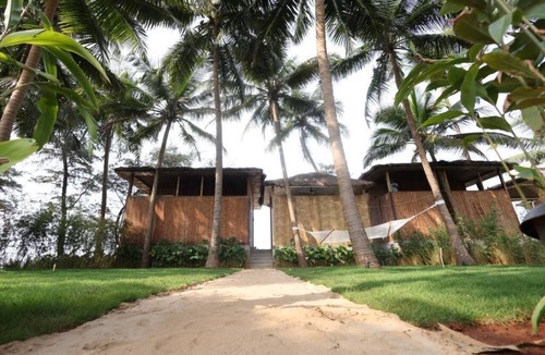 Kumta Hotel | Kurma Private Beach