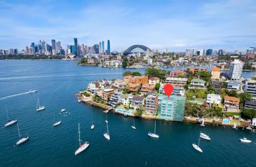 Kurraba Point Apartment | Kurraba Point Harbourside Studio Steps from Ferry - BADEN