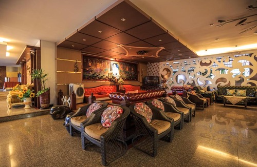 Nai Mueang Hotel | Kwan Ruen Park