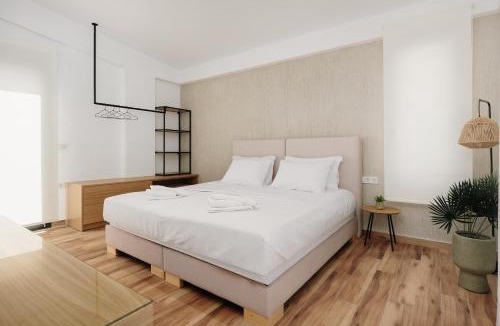 Nea Iraklitsa House | Kyan Executive Suites