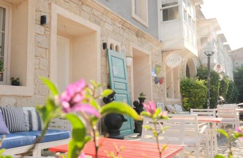 Hacımemis Hotel | Kybele Suites Alaçatı