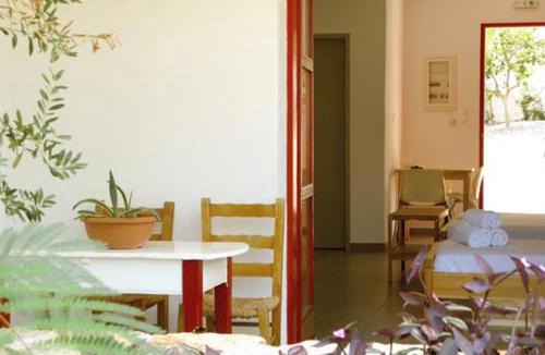Zarakas Apartment | Kyfanta, studios & apartments in Kyparissi