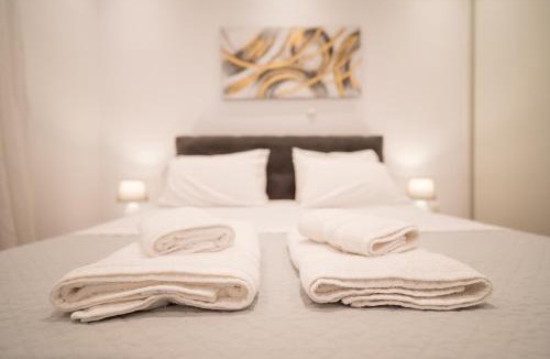 Chios Town Apartment | Kyra's Luxury Suites 4