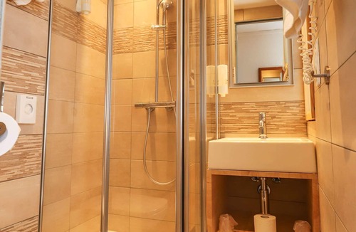 Brive-la-Gaillarde Hotel | Kyriad Brive La Gaillarde Centre