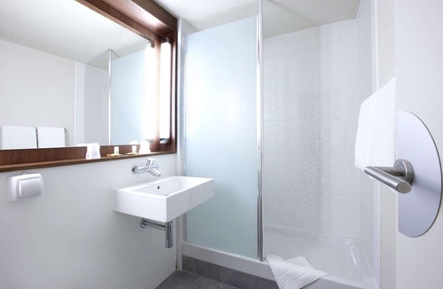 Chaumontel Hotel | Kyriad Chantilly Sud - Luzarches