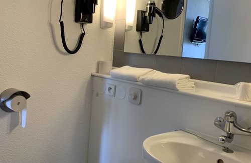 Saint-Maur Hotel | Kyriad Chateauroux - Saint Maur