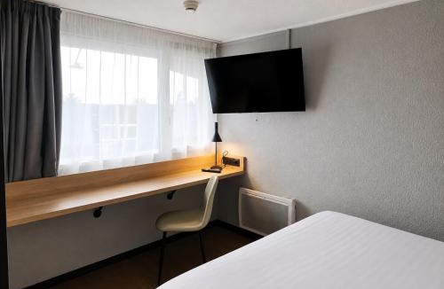 Gonesse Hotel | Kyriad Direct Le Bourget Gonesse