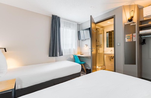 Chambray-les-Tours Hotel | Kyriad Direct Tours Sud - Chambray Lès Tours