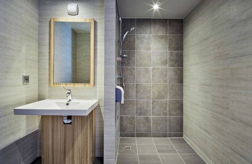 Clermont-Ferrand Hotel | Kyriad ECO - Clermont Ferrand Estaing