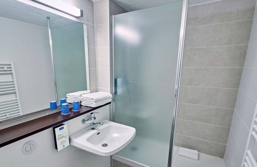 Hem Hotel | Kyriad Lille Est - Hem