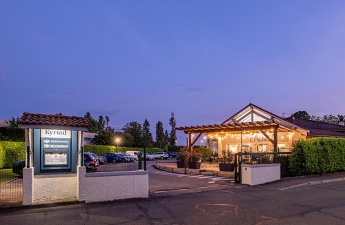 Bron Hotel | Kyriad Lyon Est - Bron Eurexpo Le Cottage