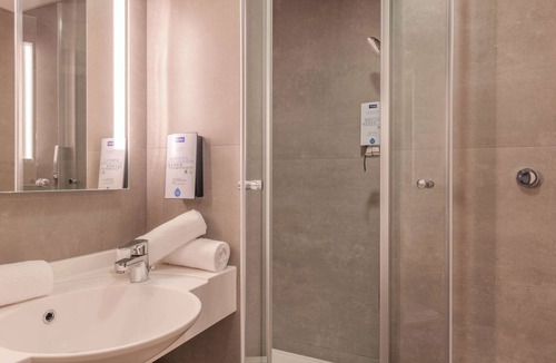 Saint-Jean-de-Vedas Hotel | Kyriad Montpellier Saint Jean De Vedas
