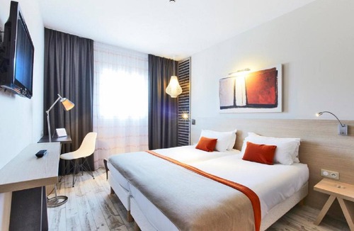 Vannes Hotel | Kyriad Prestige Vannes Centre - Palais Des Arts