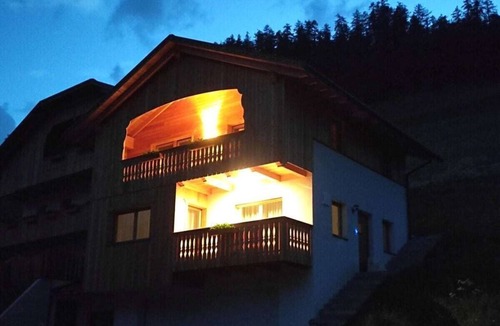 Longiaru House | Lüch de Corona Comfortable holiday residence