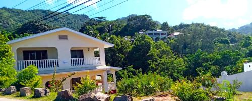 Mahe Island Apartment | L'échappée du Cap - Spacious Self Catering Apartment