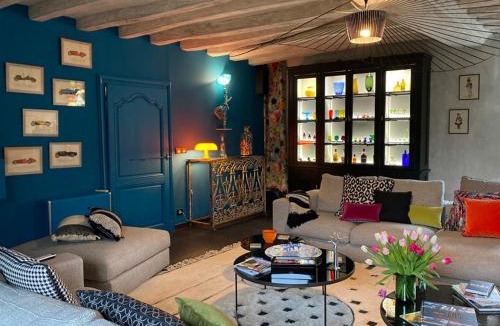 Maigne Bed & Breakfast | L'école des garçons