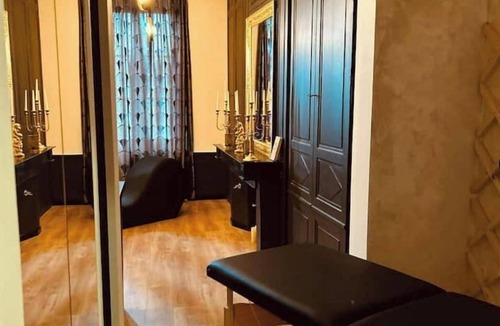 Illiers-Combray Apartment | « L'étreinte Dorée »