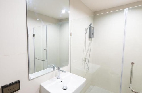 Din Daeng Hotel | L.A. Tower Hotel