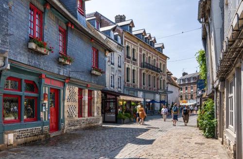 Enclos Hotel | L'Absinthe Hôtel
