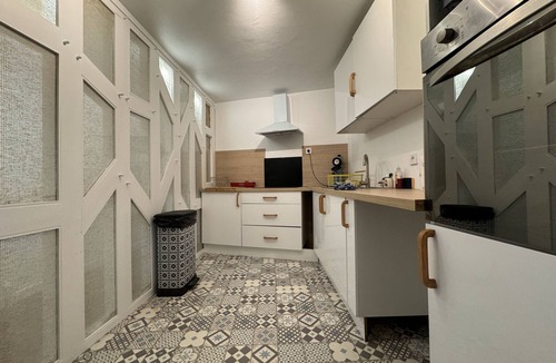 Ecommoy Apartment | L'Agréable - Suite - Circuit - Rêve au Mans