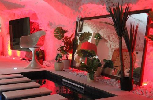 Tours House | L alcove des Sens Love Room Jacuzzi sauna