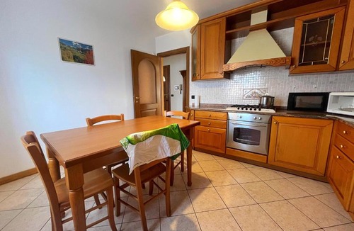 Berzo Demo Apartment | L' Angolo Di Pace Vasca Idromassaggio e Legno Chalet Alpino con Vista Panoramica sulla Valle