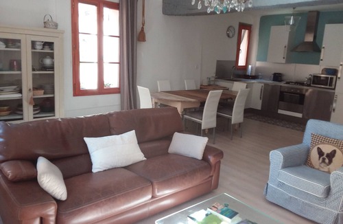 Cotignac Apartment | L'Appart, charm and confort