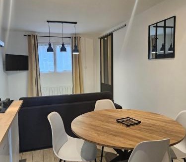 Saint-Germain-du-Corbeis Apartment | L appartement du Clos Loret - Alençon