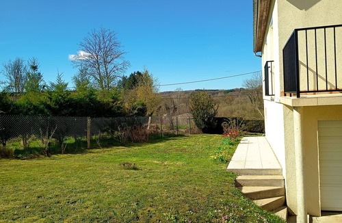 Saint-Brisson House | L' Atelier, cosy gîte in the heart of the Morvan Regional Nature Park.