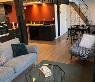 Santy - La Plaine Villa | L atelier de Jules
