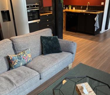 Santy - La Plaine Villa | L atelier de Jules