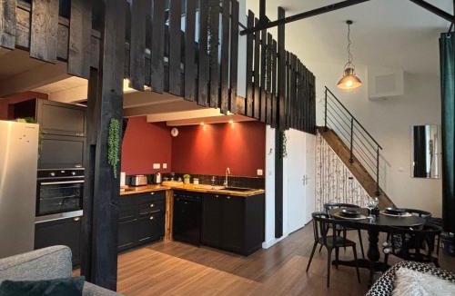 Santy - La Plaine Villa | L atelier de Jules