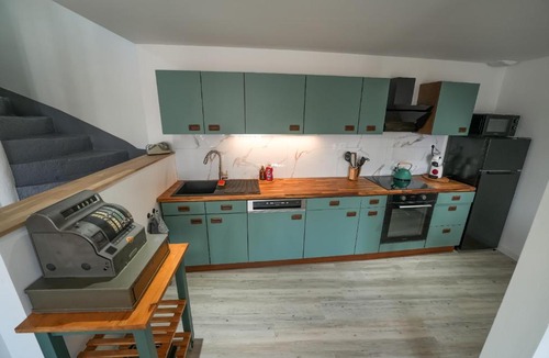 Veyre-Monton House | L'Augustine