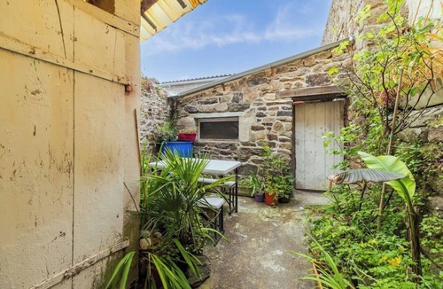 Guingamp House | "L'authentique", Breton house - Guingamp center