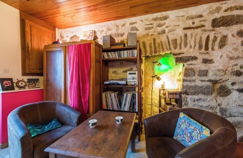 Guingamp House | "L'authentique", Breton house - Guingamp center