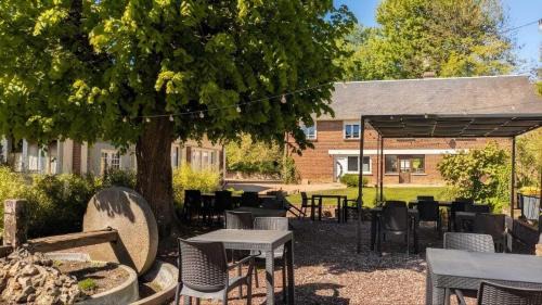 Beaumont-le-Roger Bed & Breakfast | L'Authentique