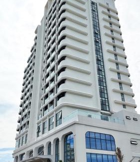 Cua Lo Apartment | L'Azur Cửa Lò