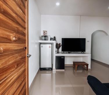 Lamai City Center Apartment | L.C. Apartments