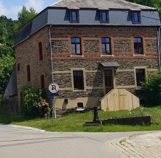 Herbeumont House | L'Eaubergerine