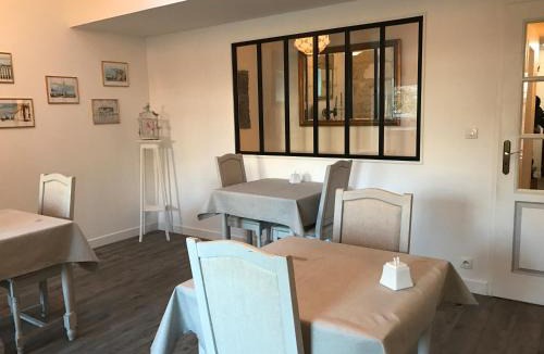 Victor Hugo - Saint-Augustin Bed & Breakfast | L'Echoppe des Bouilles