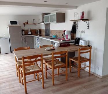 Augerolles Apartment | L'Eclat de menthe