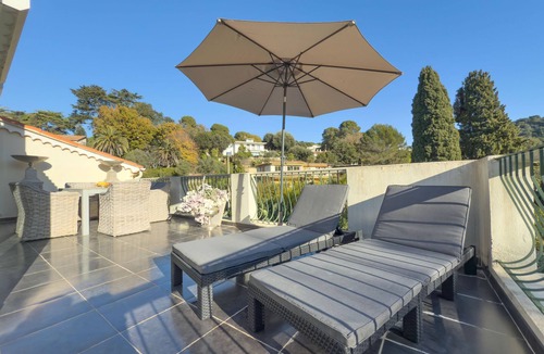 California - Pezou Apartment | L'Eclat