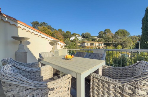 California - Pezou Apartment | L'Eclat