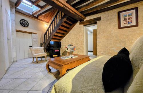 Chitry House | L'Eglise - Bail Partner