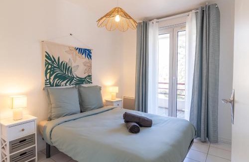 Pont des Demoiselles-Montaudran-La Terrasse Apartment | L'envolée - Appartement entier avec Balcon & Parking privé - SoCozy