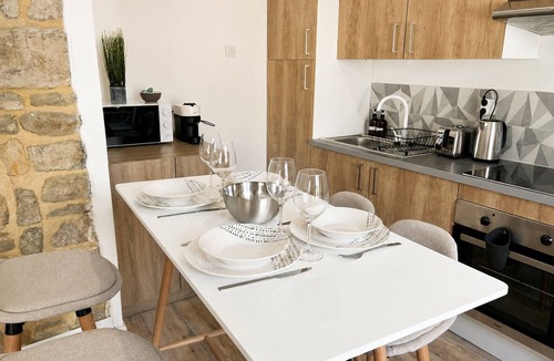 Manosque Apartment | L’Escale – Charming 1-bedroom apartment, cosy, air-condition
