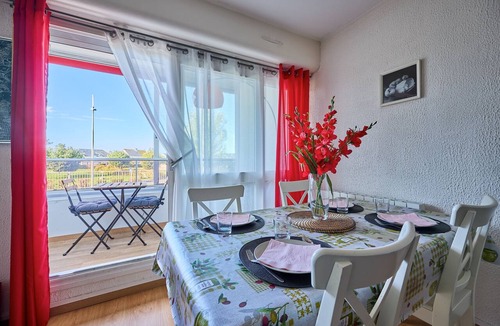 Courseulles-sur-Mer Apartment | L'Escale du Cap Horn - Appt 4p, à 1km de la mer