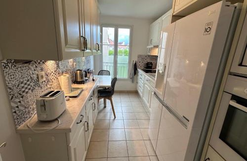 Le Plessis-Robinson Apartment | L'Escale du Trianon by Vyvea