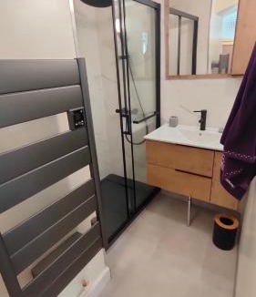 Challes-les-Eaux Apartment | L'Escale Zen # Parking - WIFI Fibre - Au Calme