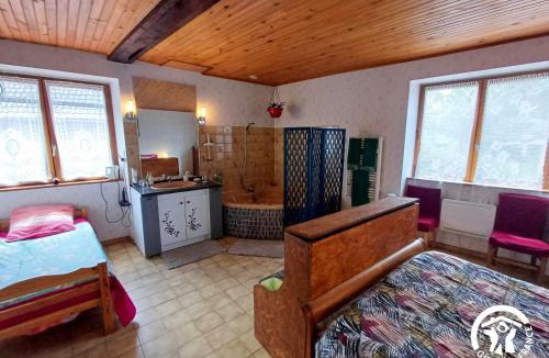 Pont-de-Salars Bed & Breakfast | L'Escapade de JOS , chambres et table d'hôte